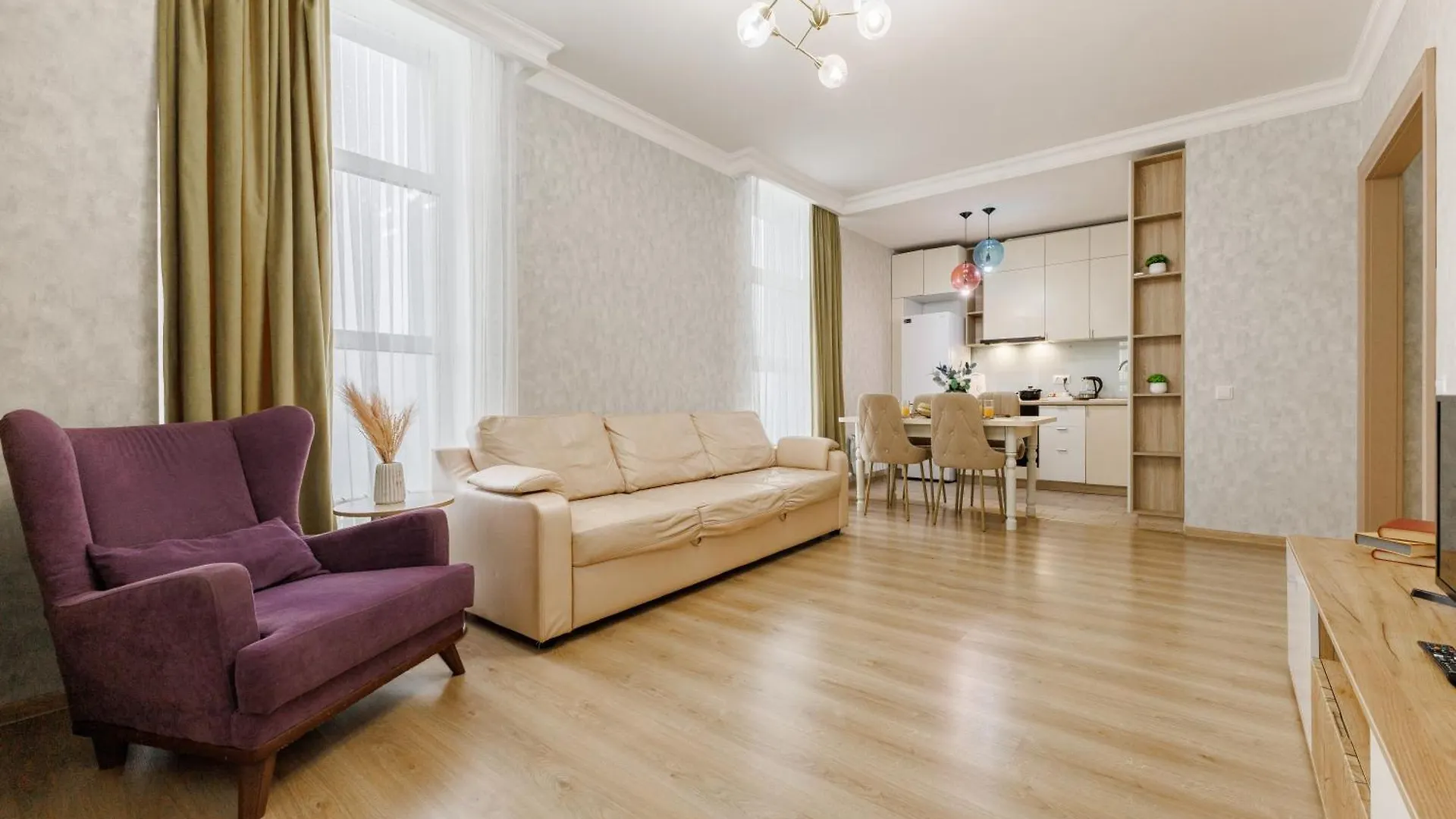 아스타나 Евродвушка На Мангилик Ел, Рядом С Expo В Жк Orynbor Towers 아파트 0*,  카자흐스탄